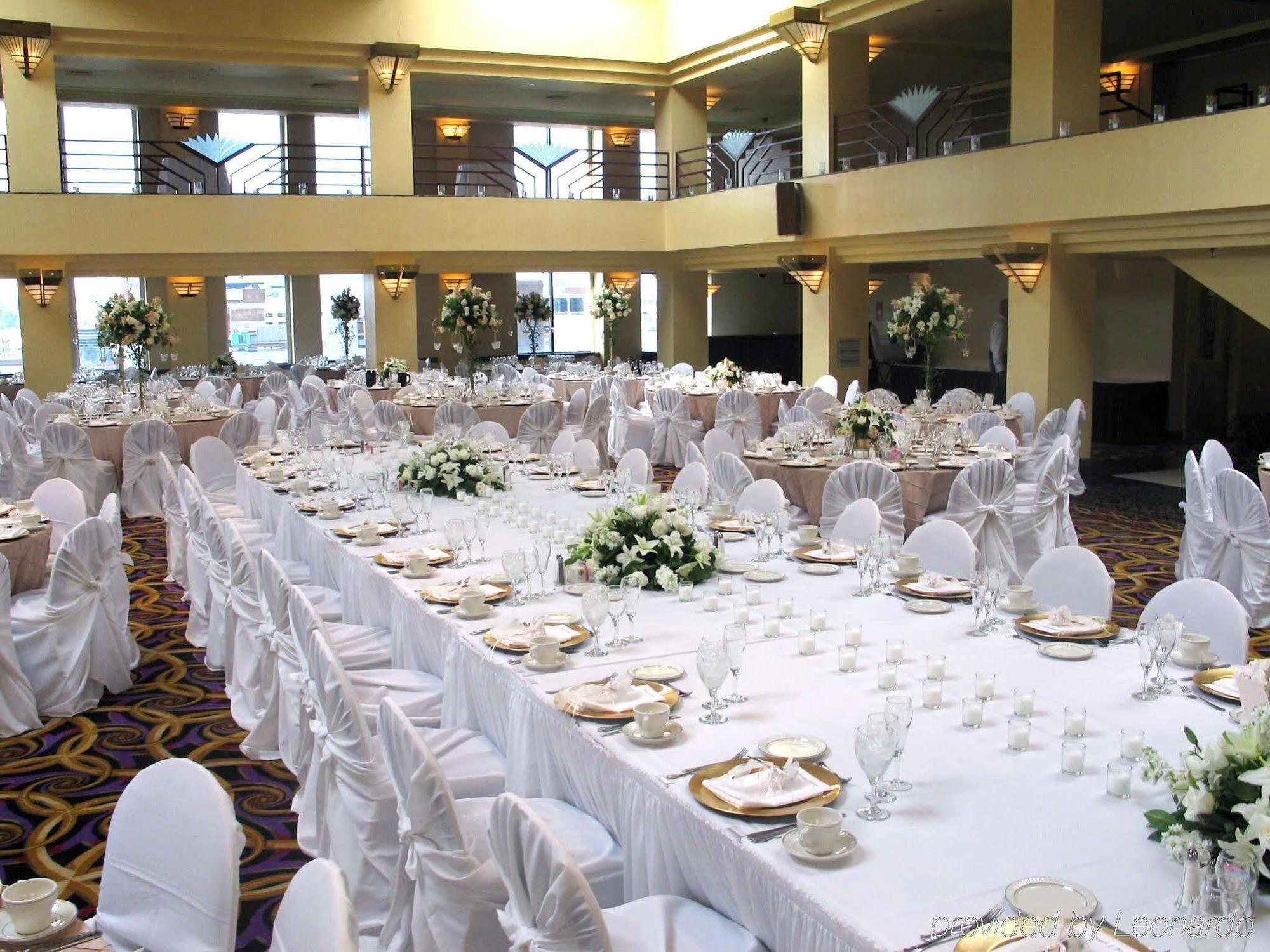 Atheneum Suite Hotel Detroit Eksteriør bilde